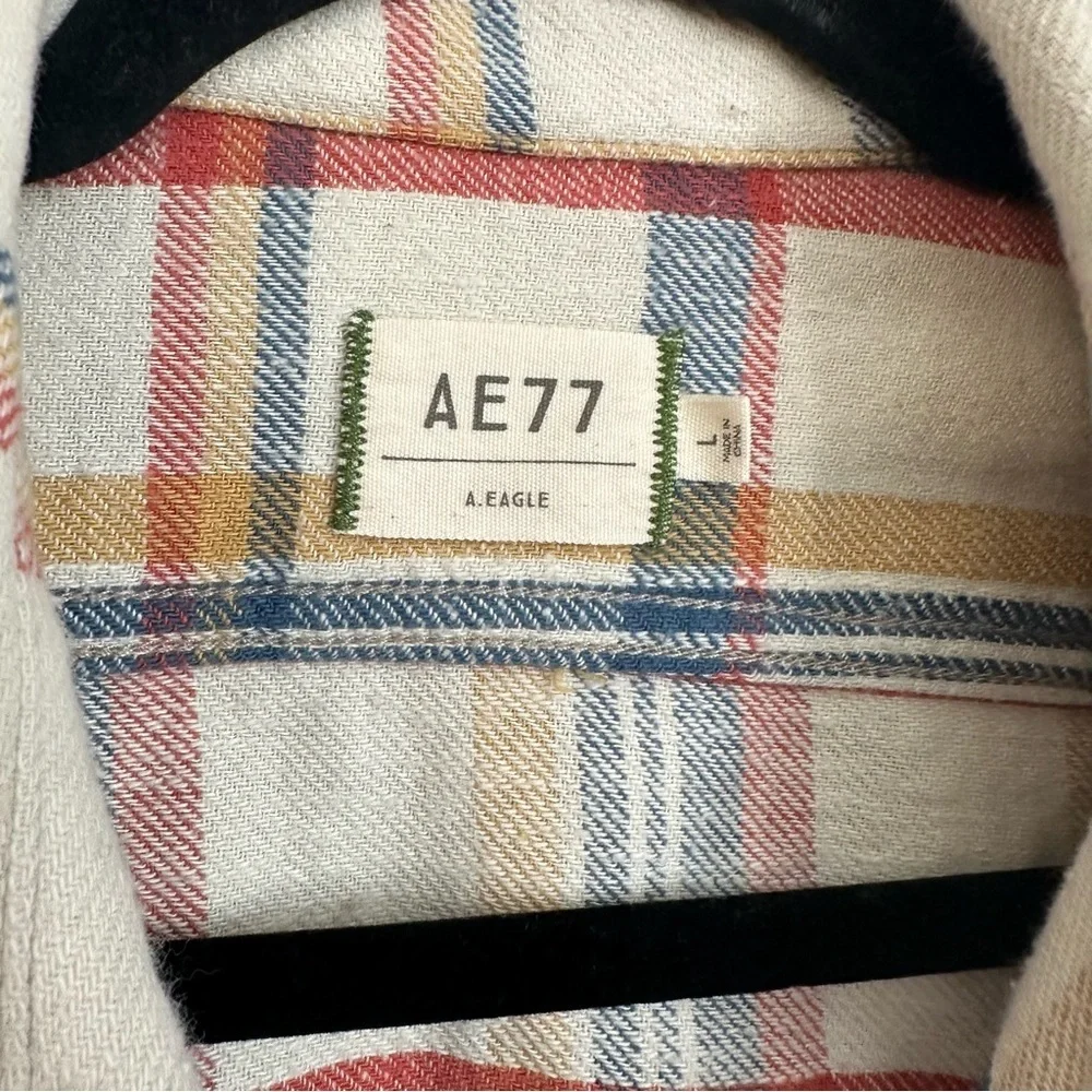 Ae77 American Eagle Men’s Long Sleeve Cream Plaid Button Up Shirt Sz L NWT